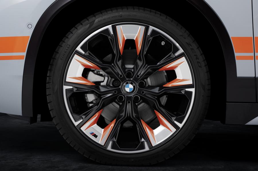 Колеса BMW X2 xDrive20i (M Mesh Edition) 2020 года  (фото 19 из 24)